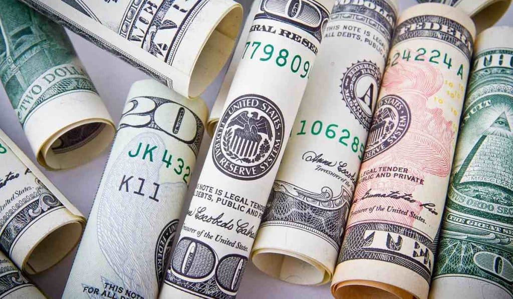 Este viernes el dólar rompió su tendencia a la baja.