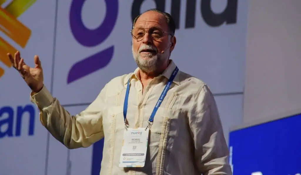 Economista Ricardo Hausmann: “Colombia necesita una estrategia de crecimiento, no de decrecimiento” Economista Ricardo Hausmann: “Colombia necesita una estrategia de crecimiento, no de decrecimiento”