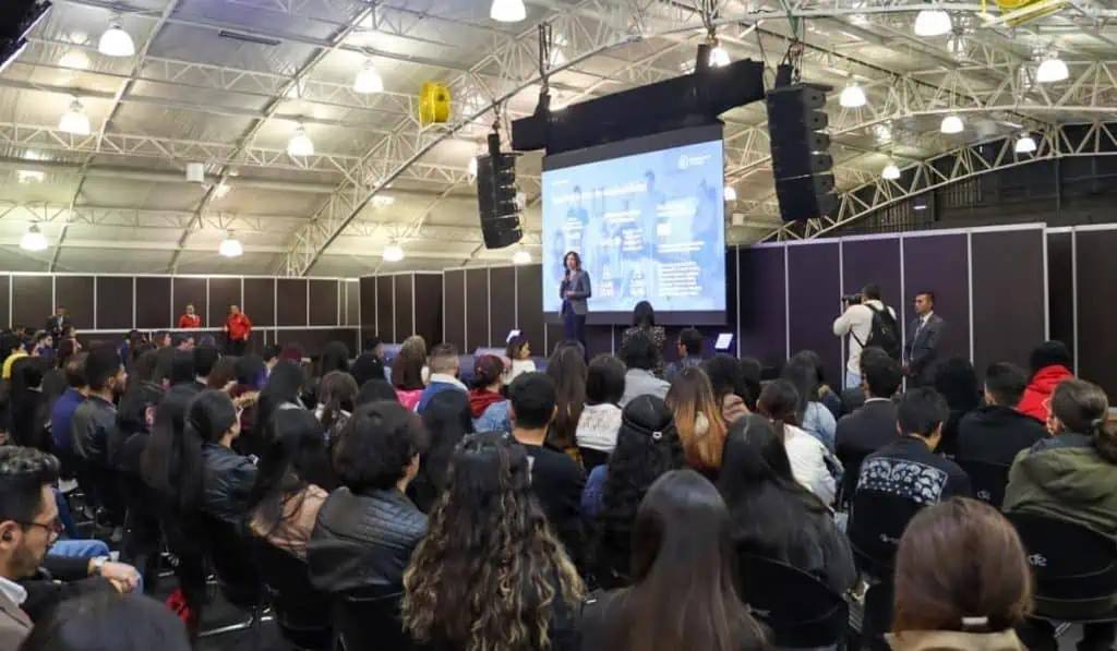 ‘Empleo Hay’: así va el programa de la Cámara Colombo Americana Más deseis mil jóvenes ya tienen trabajo gracias al programa ‘Empleo Hay’ de la Cámara Colombo Americana, (AmCham). Foto: AmCham
