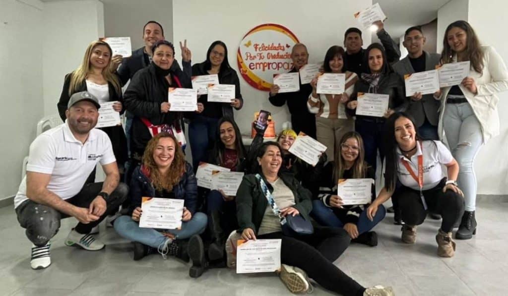 Testimonios de emprendimiento en el día del migrante en Colombia. Foto: Emprenpaz.