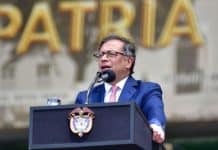 Gustavo Petro, presidente de Colombia, habla durante un evento de las Fuerzas Militares