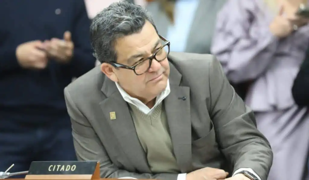 Así impactaría la reforma pensional a los jóvenes en Colombia Jaime Dussán, presidente de Colpensiones, durante un debate de la reforma pensional en el Congreso de Colombia