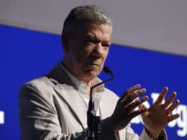 Juan Manuel Santos: “No podemos cerrar la llave del petróleo en Colombia”