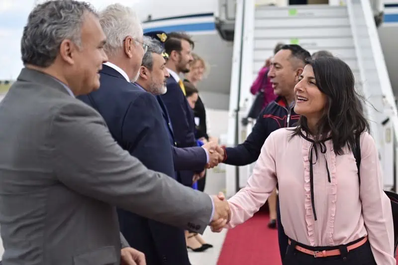 Hidrógeno verde: Petro lidera acuerdo con Alemania para impulsar producción y promover su exportación Llegada de la ministra de minas y energía, Irene Vélez, y el presidente de Ecopetrol, Ricardo Roa