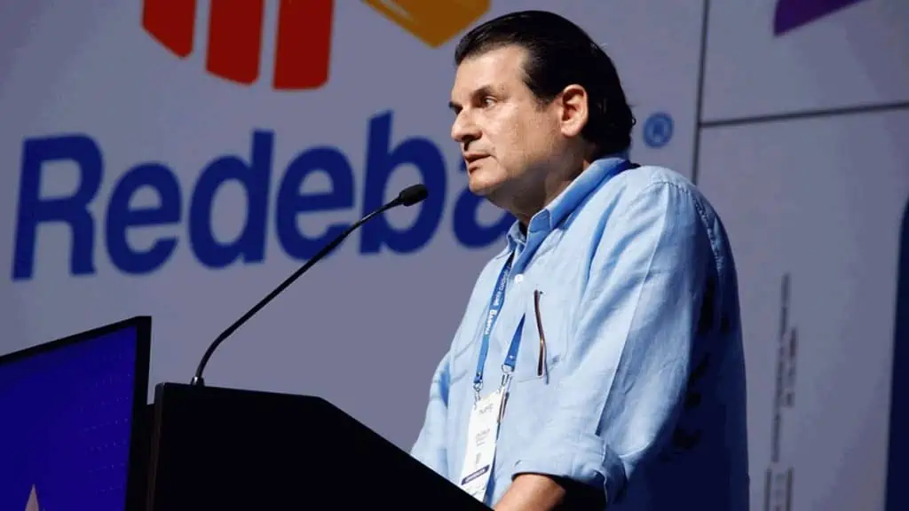 Podcast Valora con Luis Carlos Sarmiento Gutiérrez, principal banquero de Colombia Luis Carlos Sarmiento Gutiérrez, presidente del Grupo Aval