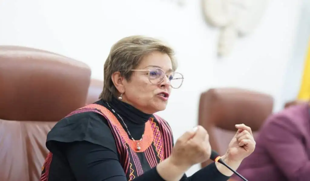 Partidos de Gobierno radican ponencia positiva de reforma laboral en Colombia Gloria Inés Ramírez, ministra de Trabajo de Colombia, ante el Congreso