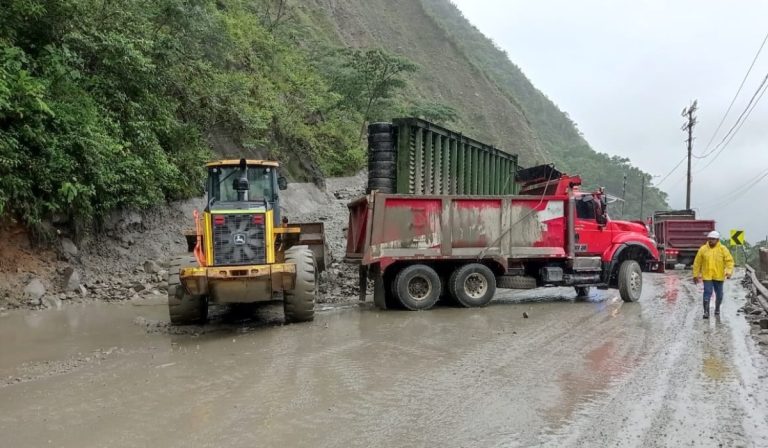 Nuevamente, se realiza cierre en la vía al llano.