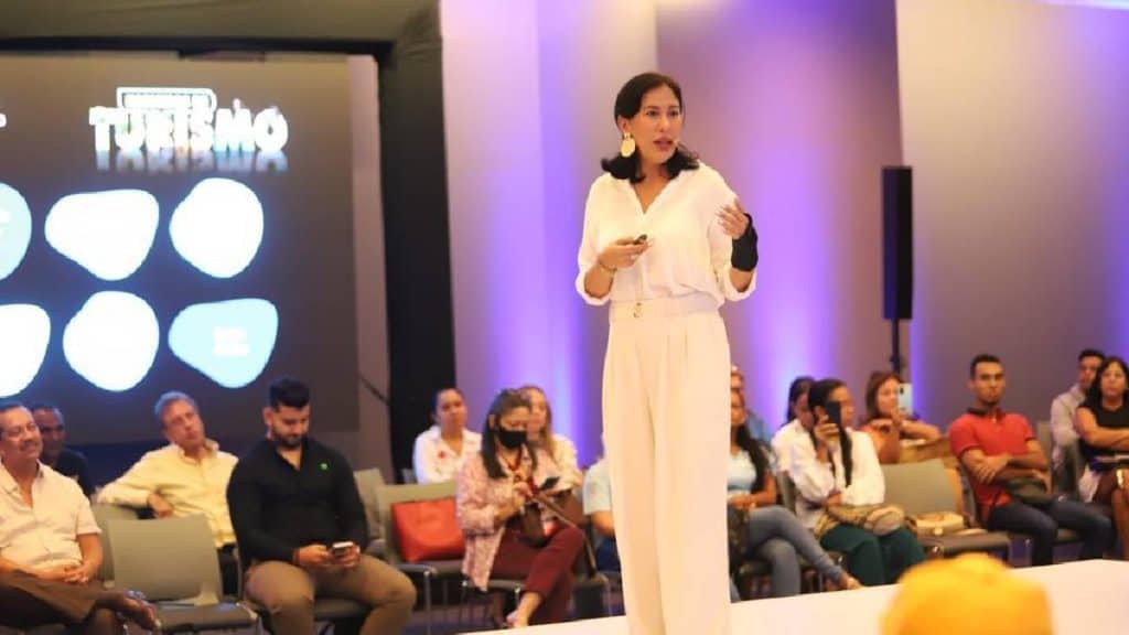 Gobernación de Atlántico anuncia alianza con Brasil para la promoción del turismo deportivo y sostenible Pamela Lozano subsecretaria de Turismo de Atlántico - alianza de Gobernación de Atlántico con Brasil
