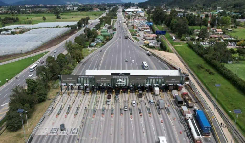 Peaje Andes en la Autopista Norte de Bogotá Peaje de Andes en la salida de Bogotá por la Autopista Norte