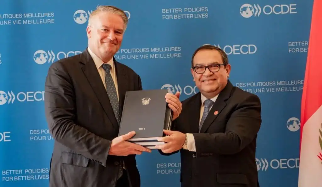 Perú entrega memorándum inicial para su ingreso a la OCDE Perú entrega memorándum inicial para su ingreso a la OCDE