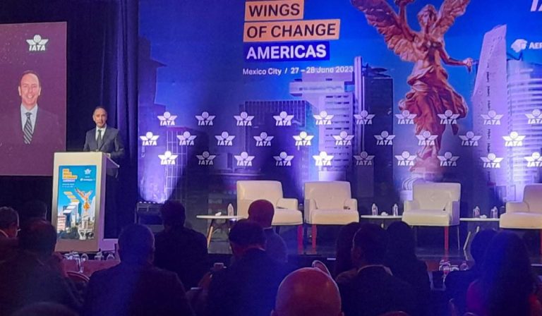 IATA entrega información acerca del comportamiento de los vuelos en Colombia.