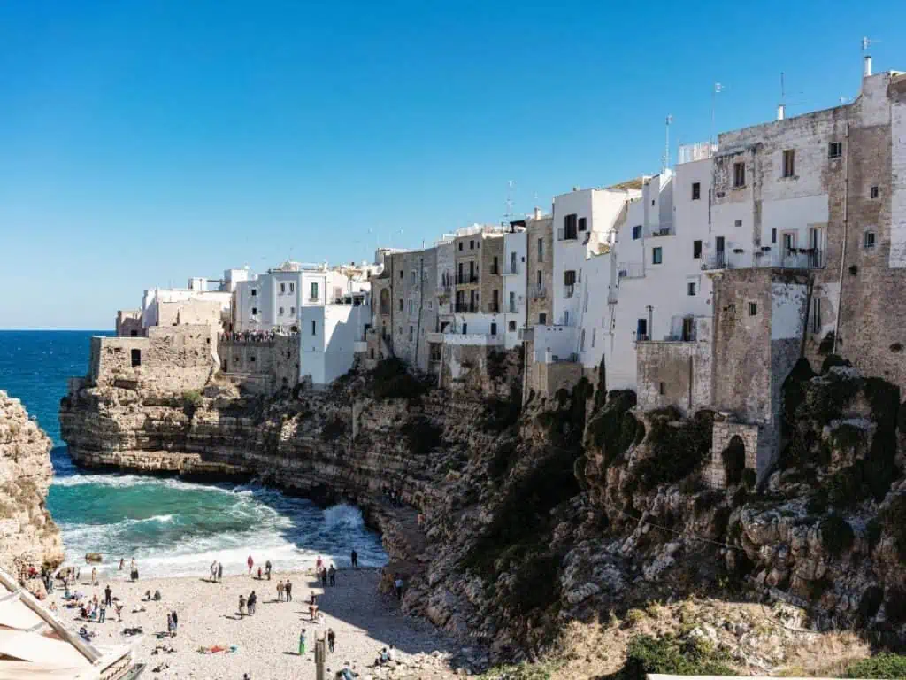 Estos son los lugares más acogedores del mundo según Booking Polignano a Mare, Italia