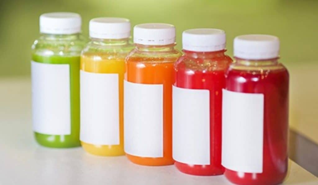 Es importante que la industria fabrique envases cuyas etiquetas puedan ser removidas para su reciclaje. Foto: Recicla Latam.