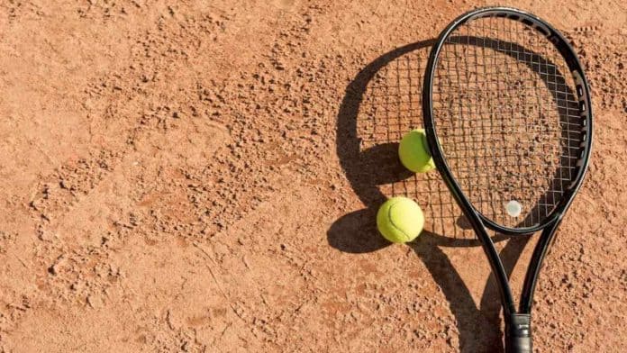 Cancha de tenia para el Roland Garros