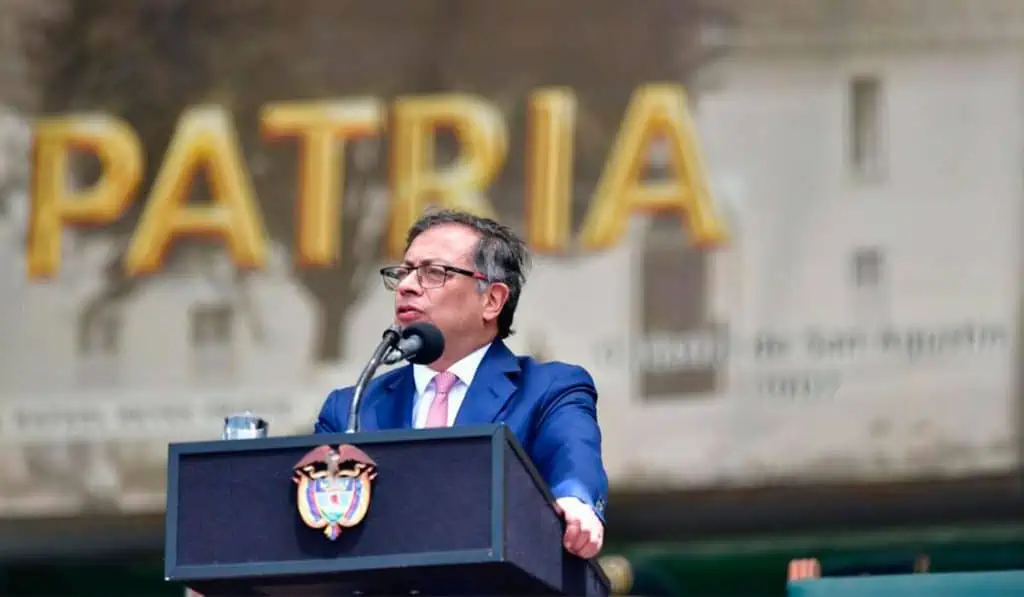 Desaprobación de Petro volvió a superar el 60 %, según Datexco Encuesta: Petro aumenta niveles de desaprobación dentro de los colombianos.