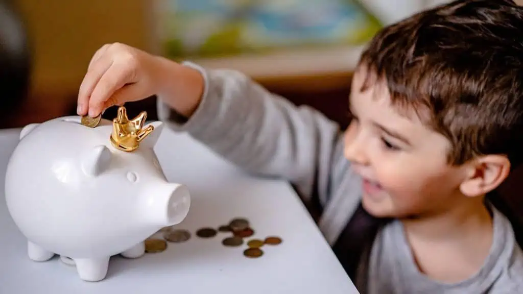 ¿Por qué es importante aprender a tener responsabilidad financiera desde una temprana edad en Colombia? Ahorro infantil