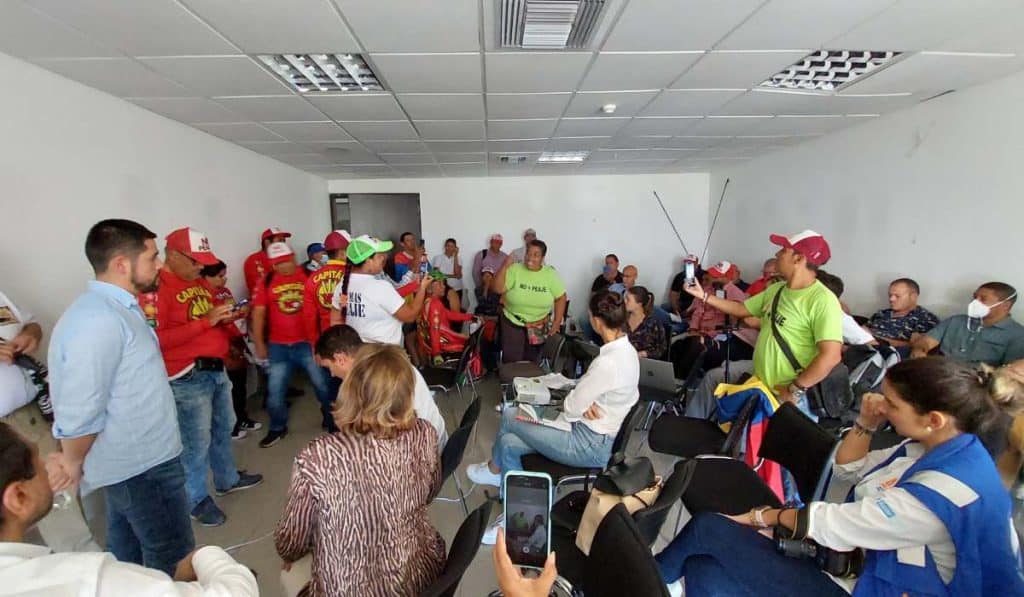Reunión de autoridades con el comité No Más Peaje