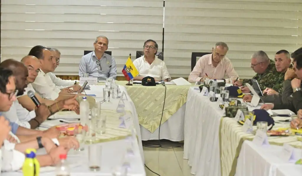 A tres meses de elecciones, Colombia enfrenta oleada de violencia; secuestro en máximos de 10 años Consejo de seguridad para la oleada de violencia en Buenaventura, 7 de julio.