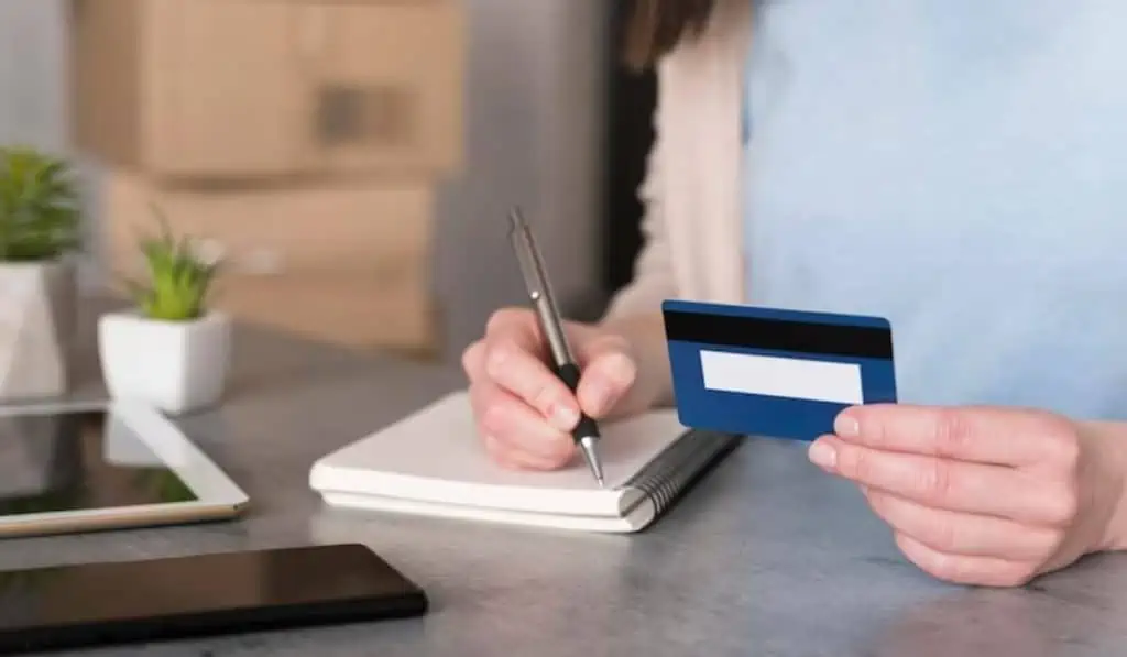 Consejos para pagar los impuestos con la tarjeta de crédito y mejorar el flujo de caja en Colombia Tarjeta de crédito
