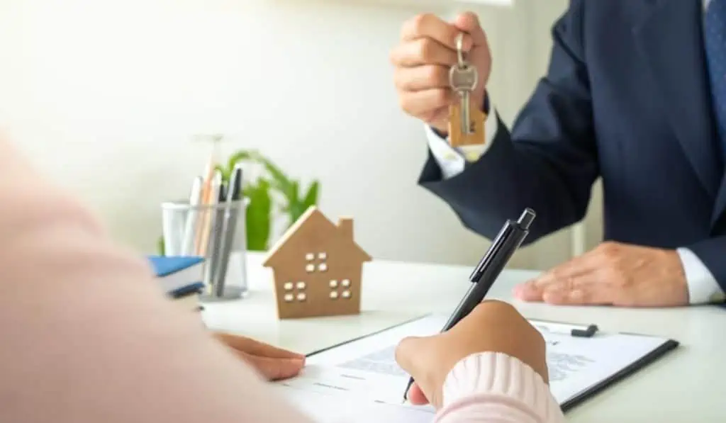 Construcción en Colombia sería el sector con mayores caídas en el PIB de 2023 y 2024 Crédito de vivienda