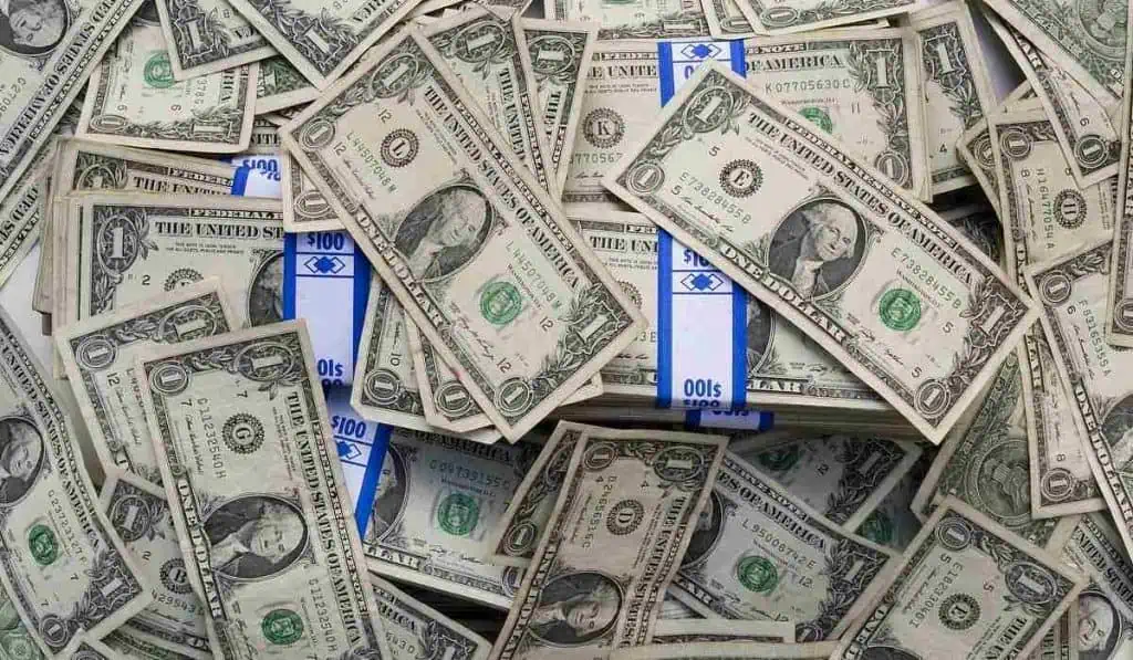 Dólar Colombia 10 de julio: cierra al alza a la espera del dato de inflación de junio El dólar se mantiene por debajo de los 4.200.