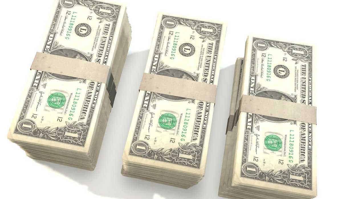Dólar en Colombia (4) Dólar en Colombia se cotiza a la baja.