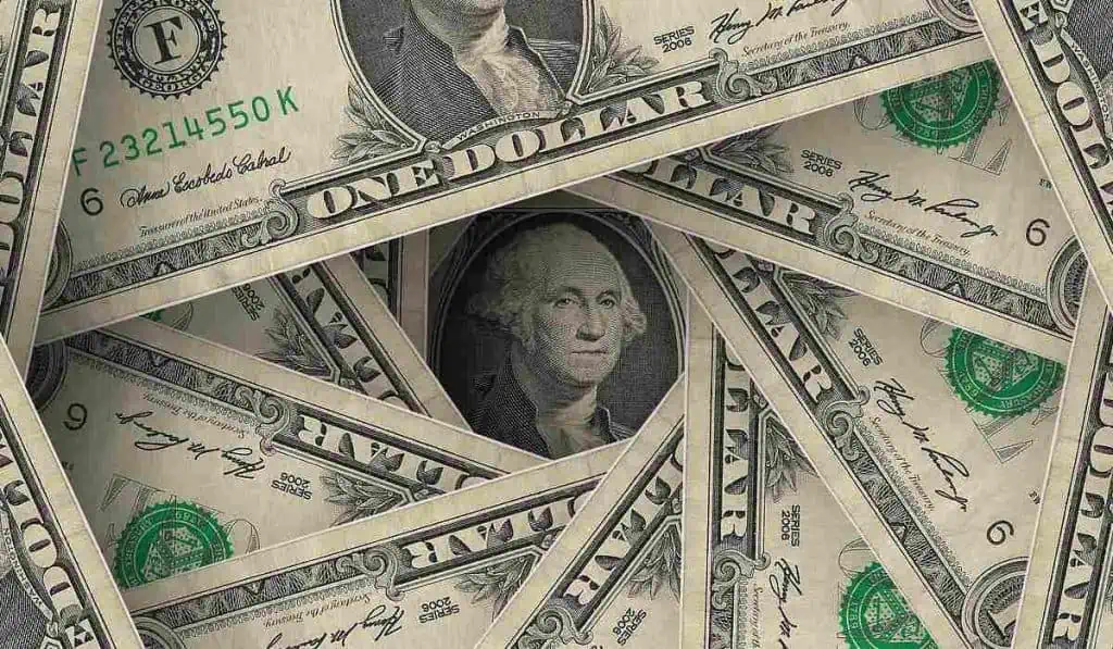 Conozca cómo el precio del dólar afecta o beneficia sus finanzas en Colombia El dólar en Colombia se cotiza al alza.