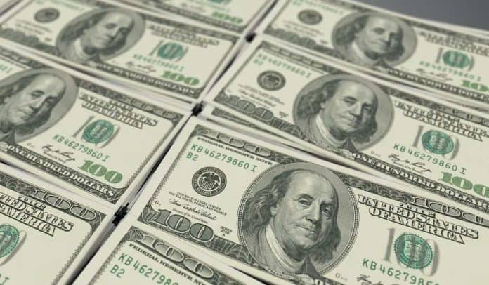 Dólar en Colombia (4) Dólar en Colombia empezó el mes a la baja.
