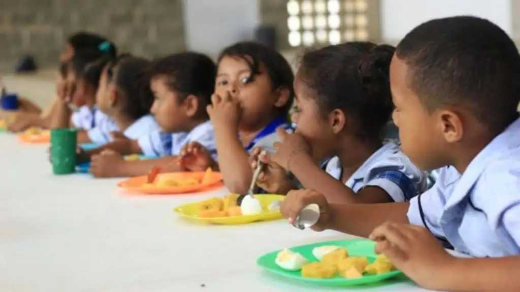 Así se hace el embargo de su salario mensual si no responde por la cuota alimentaria de un hijo Gobierno de Colombia incrementará en 25% presupuesto para el PAE en 2024