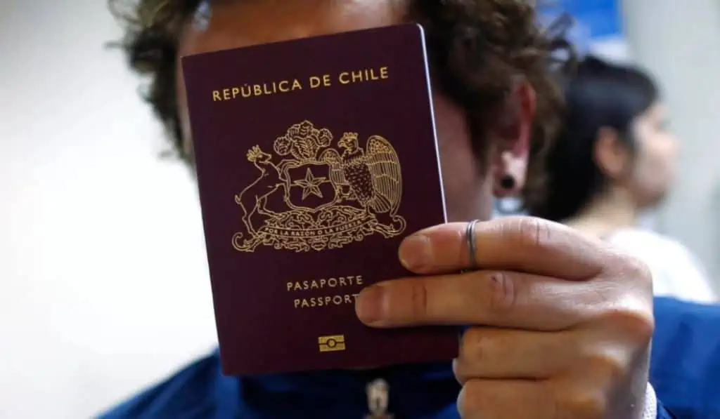 Estos son los pasaportes ‘más poderosos del mundo’, ¿en qué lugar está el de Colombia? pasaporte de chile