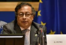 Gustavo Petro en una intervención en Bruselas, Bélgica