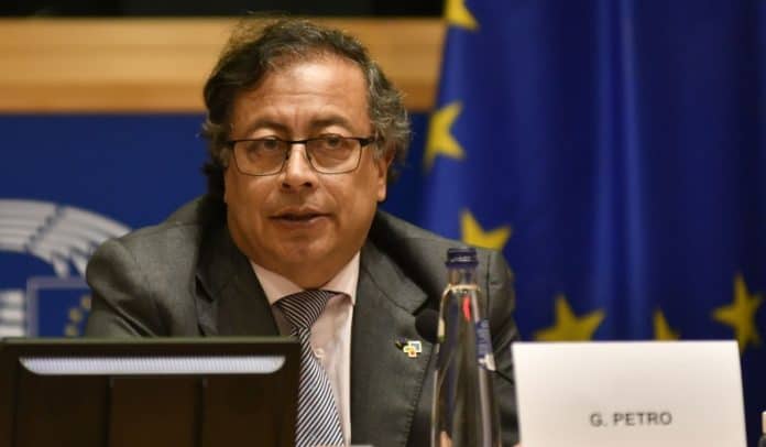 Gustavo Petro en una intervención en Bruselas, Bélgica