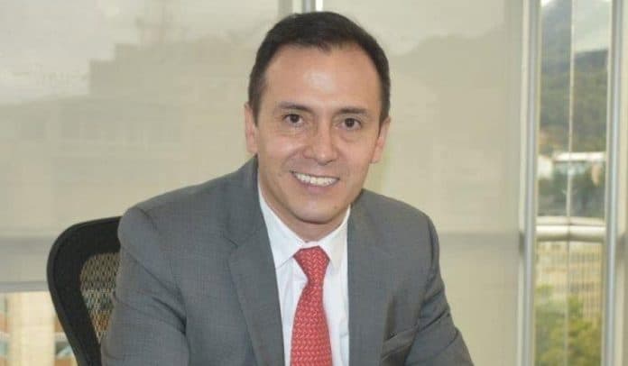 Hoy renunció Iván Rodríguez, presidente de Almaviva.