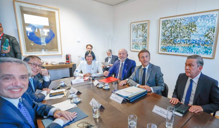 La Unión Europea (UE) reiteró su propuesta de levantar las sanciones a Venezuela a cambio de que se realicen elecciones en 2024.