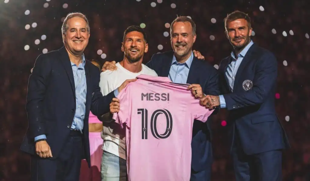 David Beckham sigue convirtiendo su marca en una máquina de hacer dinero Las entradas para ver el debut de Lionel Messi el viernes con el Inter de Miami están costosas,