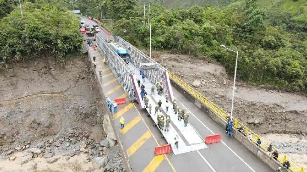 Vía Bogotá – Villavicencio: ¿Cuándo estarán listos los nuevos puentes? Puente provisional para la reapertura de la vía Bogotá - Villavicencio