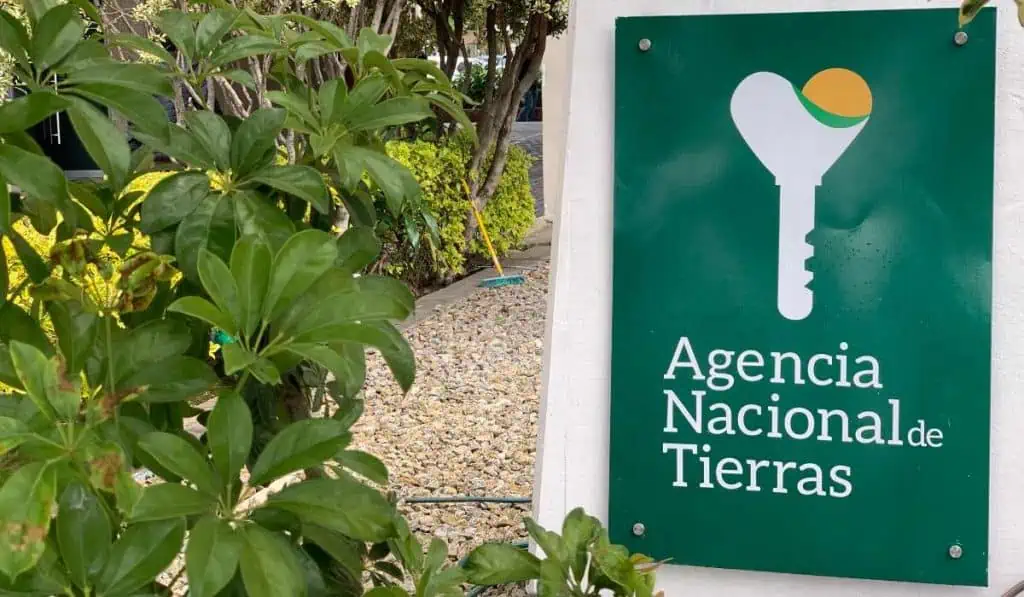 MinAgricultura presentó cifras de entrega de tierras oficiales a un año de Gobierno de Petro Reforma agraria en Colombia