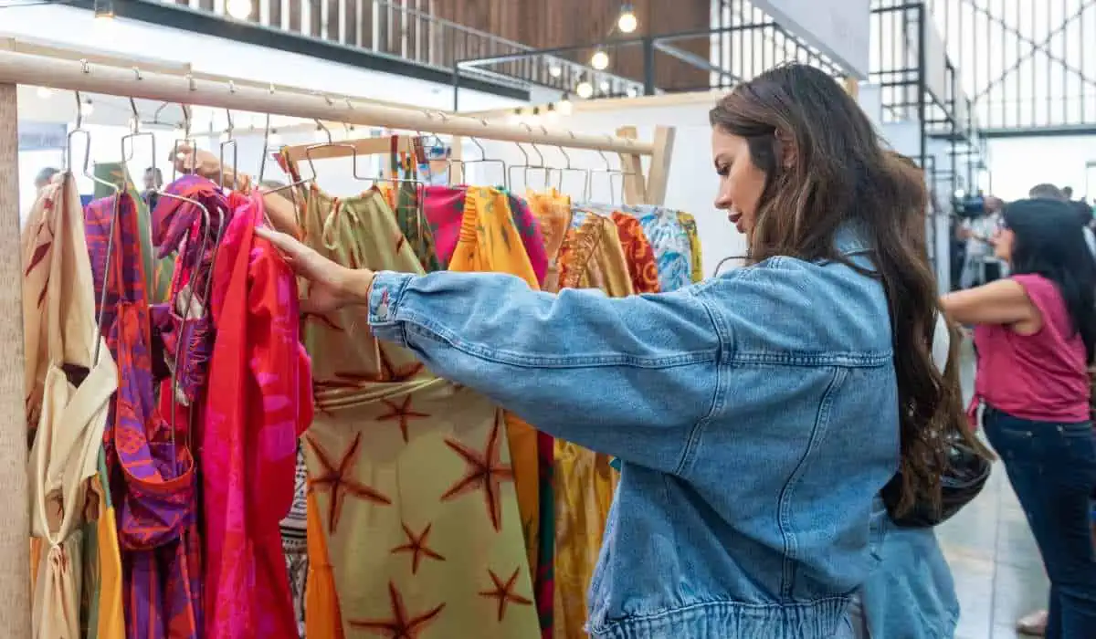 Textiles y confecciones en Colombia: caídas en producción y exportaciones Importación de ropa en Colombia