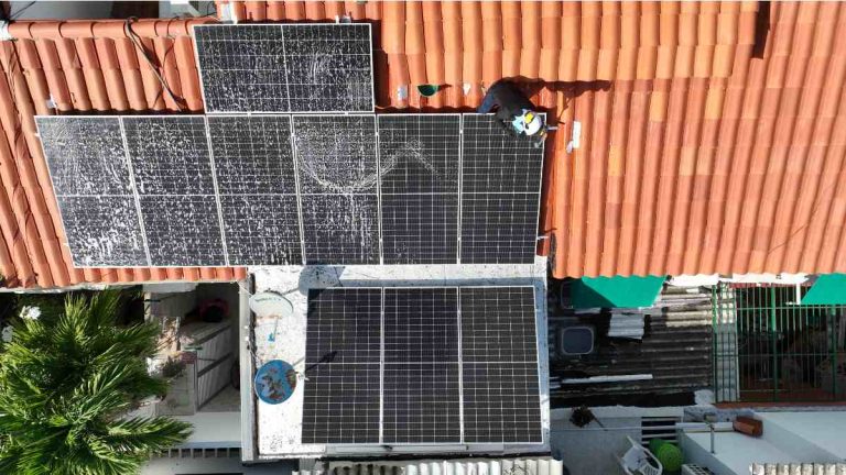 Colombia Solar, la nueva apuesta energética del Gobierno Petro para estratos 1 y 2