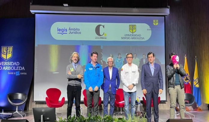 Candidatos a la Alcaldía de Bogotá hablan de la reforma a la salud y el papel de las EPS. Foto_ Valo Candidatos a la Alcaldía de Bogotá hablan de la reforma a la salud y el papel de las EPS.