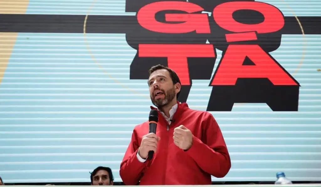 Galán no cree ganar en primera vuelta la Alcaldía de Bogotá Carlos Fernando Galán es candidato a la Alcaldía de Bogotá