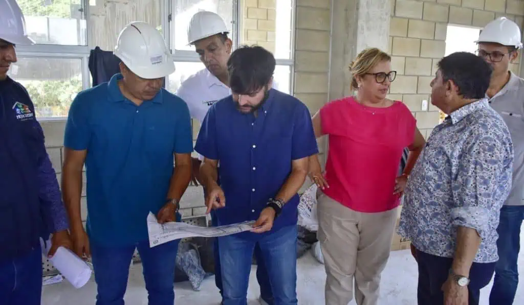 Así va la transformación del mejor colegio público de Colombia en Barranquilla El alcalde de Barranquilla, Jaime Pumarejo, Heins visitó este miércoles la IED Alexander Von Humboldt