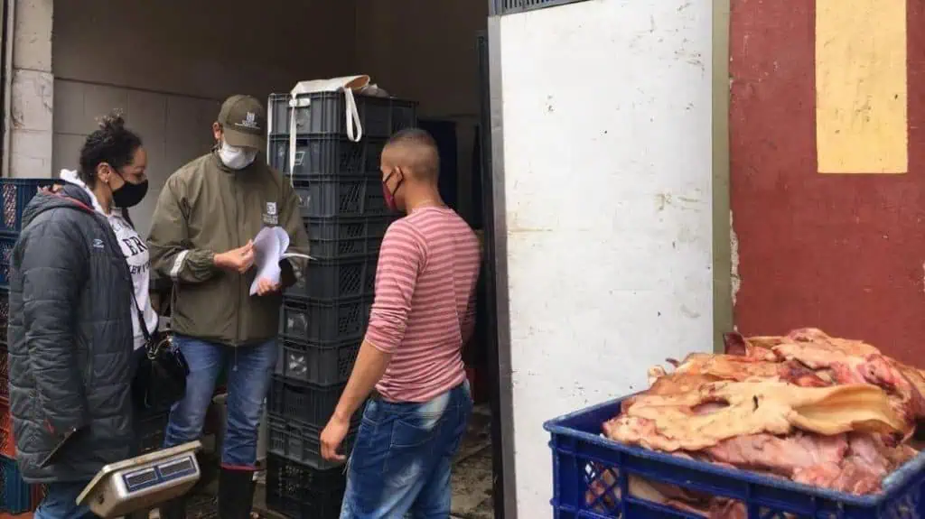 ¿Qué tan viable es la propuesta del presidente Gustavo Petro de reabrir los mataderos municipales? Controles al sector frigorífico