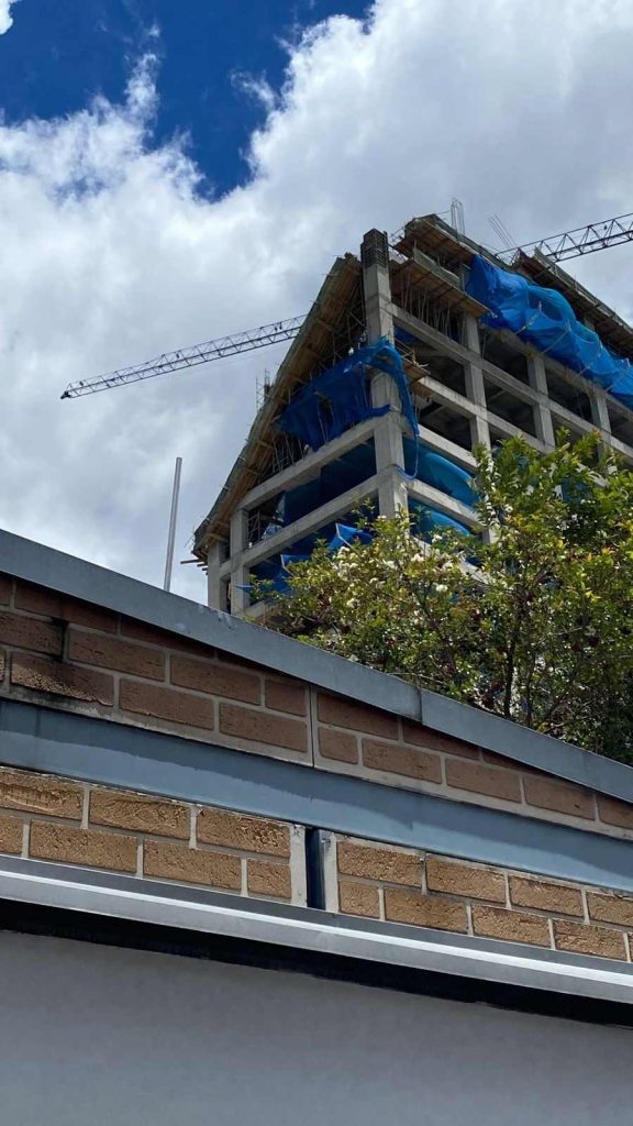Tras fuerte temblor en Bogotá reportan daños estructurales riesgosos