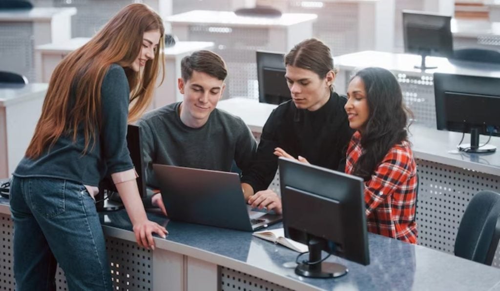 Coursera revela las mejores habilidades de estudiantes en Latinoamérica