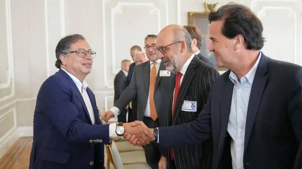 Detrás de cámaras del encuentro entre Petro y Consejo Gremial: se requieren medidas concretas Frank Pearl Gustavo Petro
