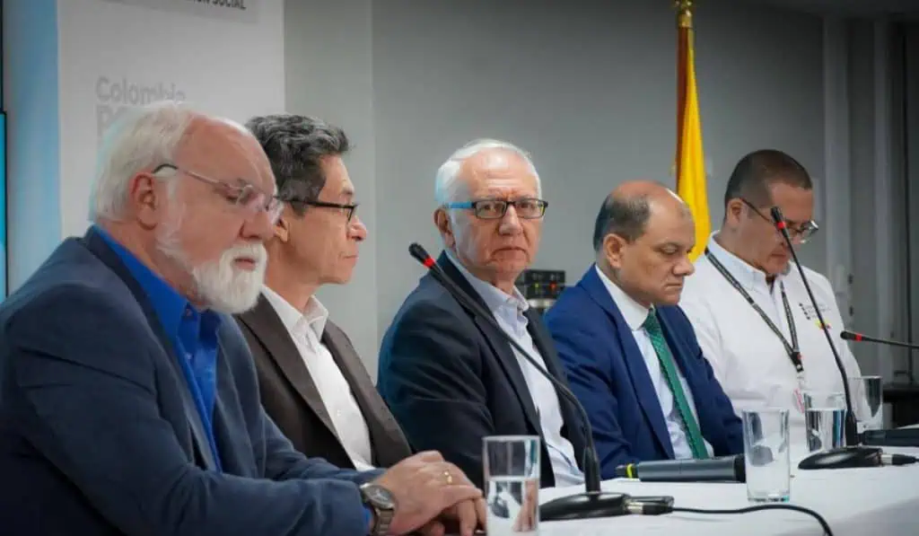 Reforma a la salud: crecen preocupaciones por viabilidad fiscal y posibles vicios en trámite proceso de retiro eps compensar