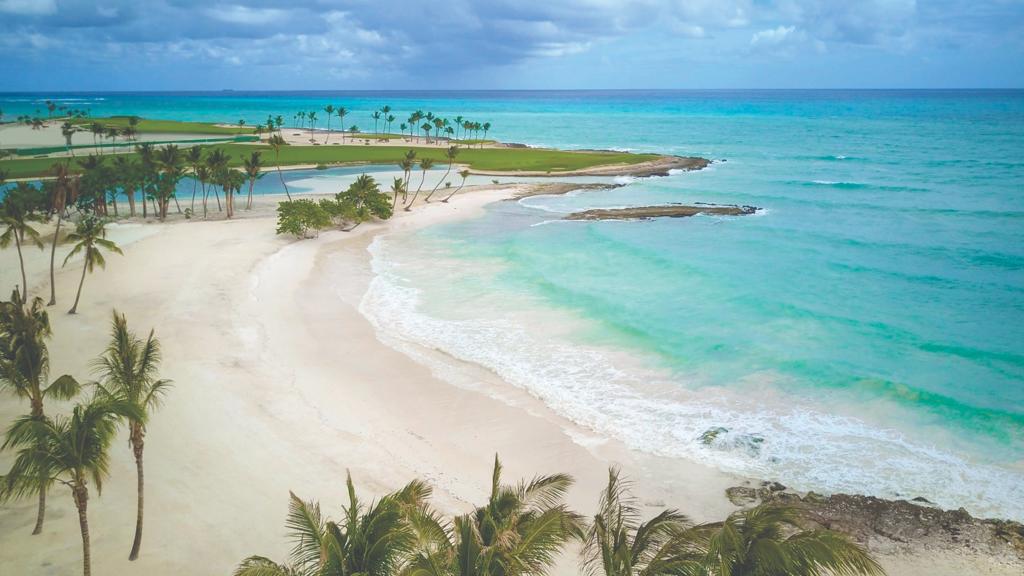 Destinos turísticos y hoteles como inversión