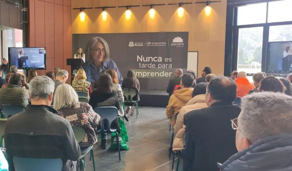 Porvenir es reconocida por sus aportes al desarrollo sostenible pensionados hacer la actualización del RUT en Colombia