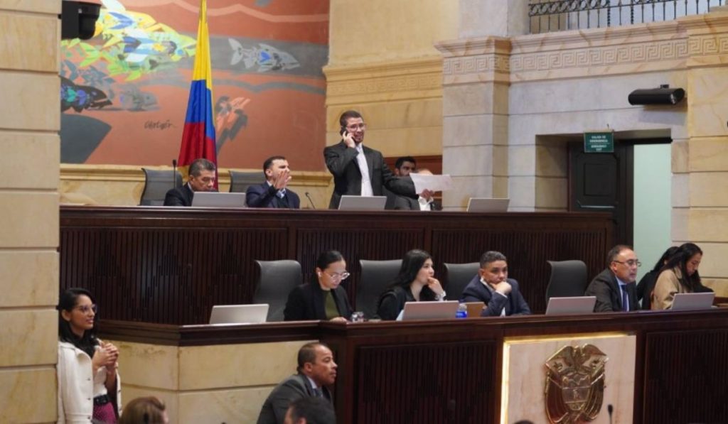 Nueva subcomisión para concertar reforma a la salud.